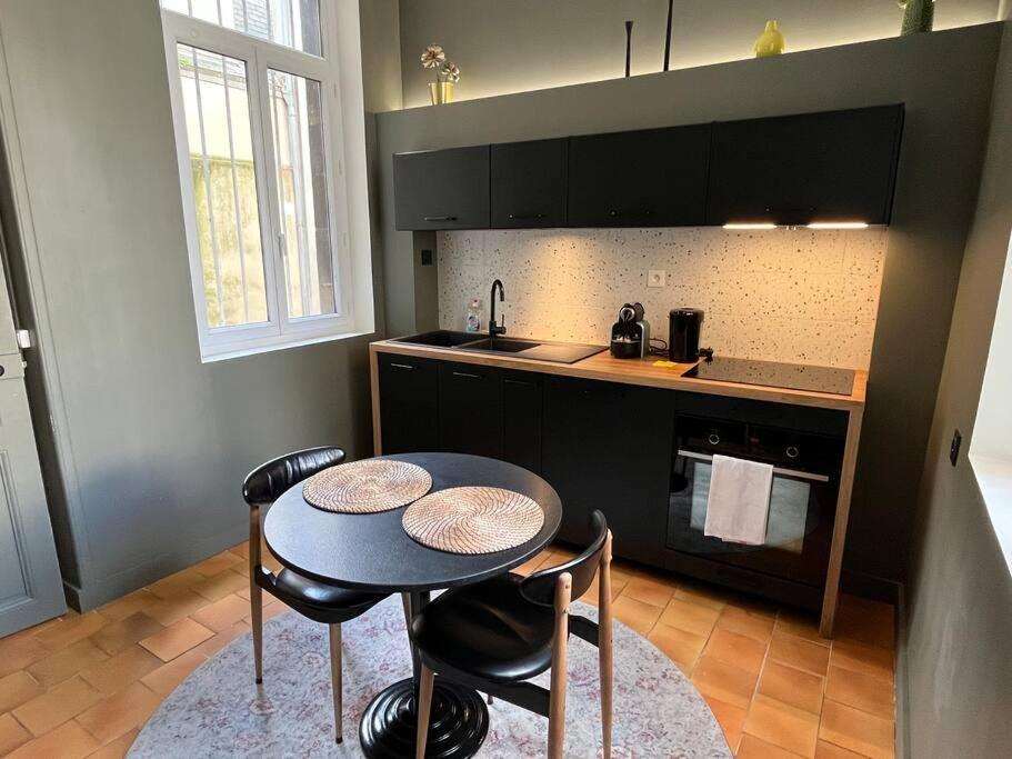 Appartement Au Coeur De Caen Eksteriør bilde